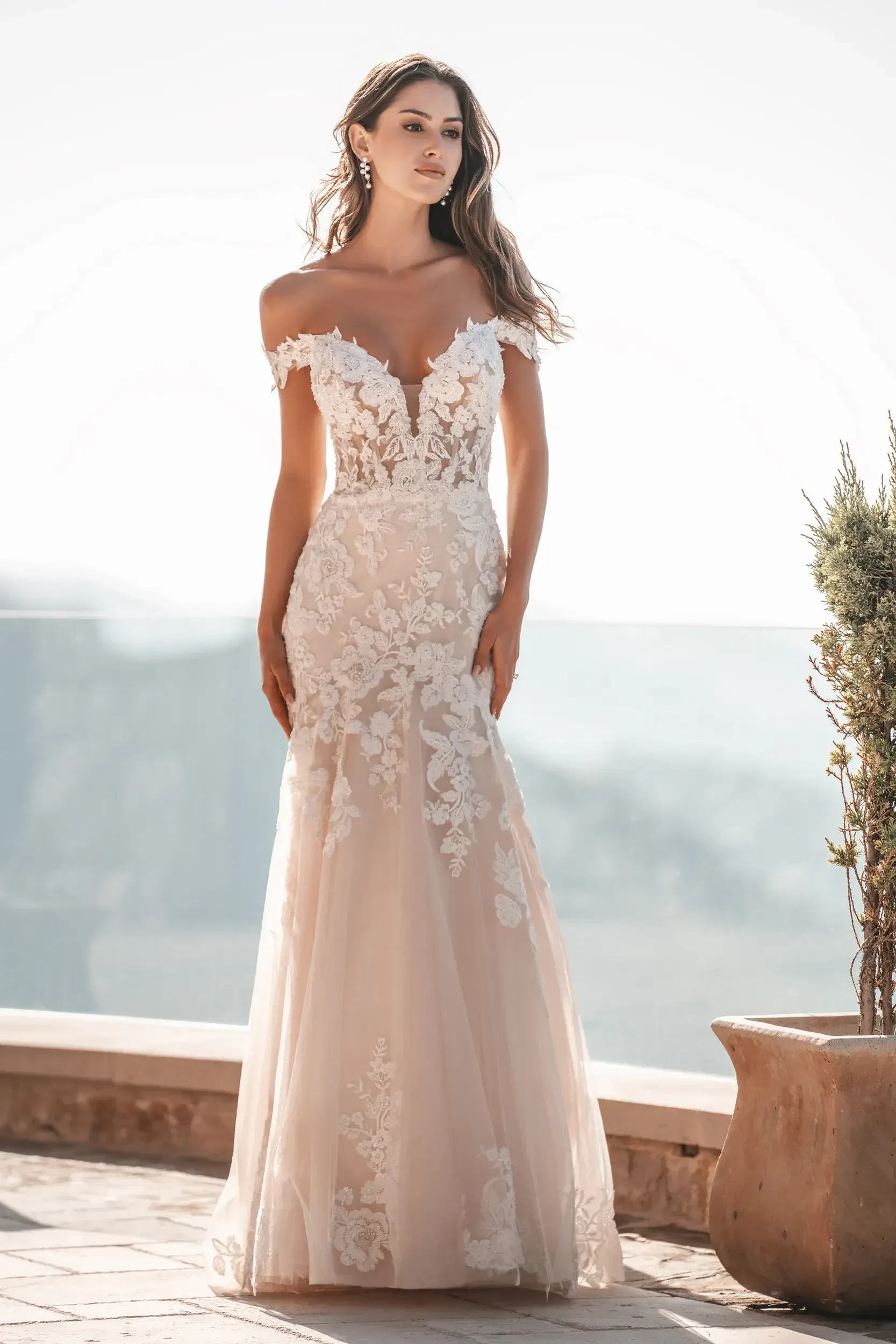 Crystal and Sequin Embellishments: Sparkling Details for Winter Wedding Dresses Image