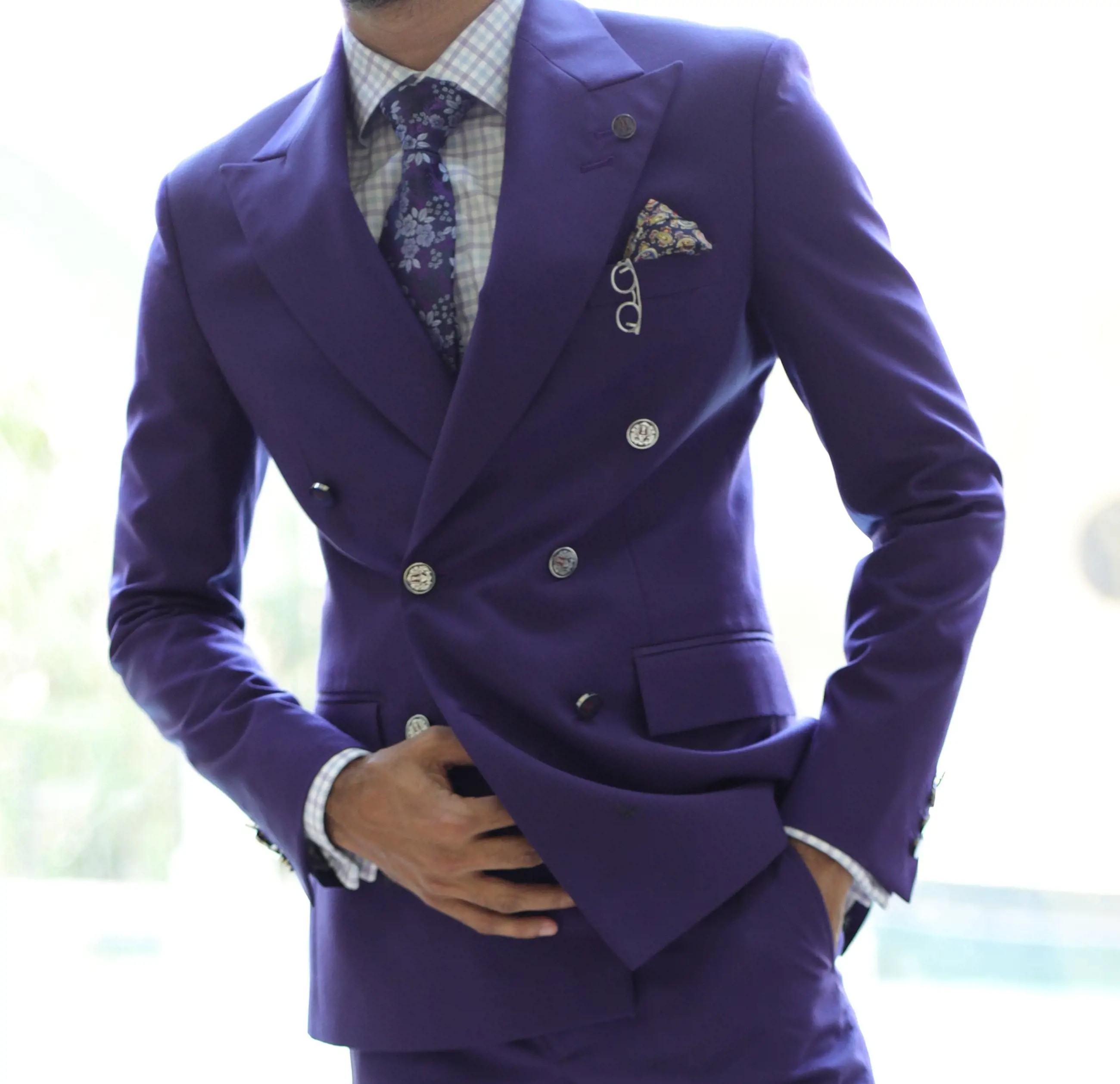 A Groom’s Tuxedo Etiquette: The Do’s and Don’ts. Desktop Image
