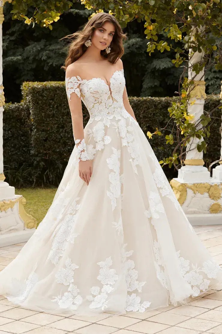 Sophia Tolli