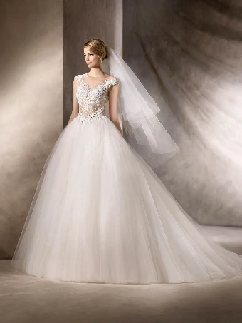 Pronovias Style #Halar #0 Ivory thumbnail